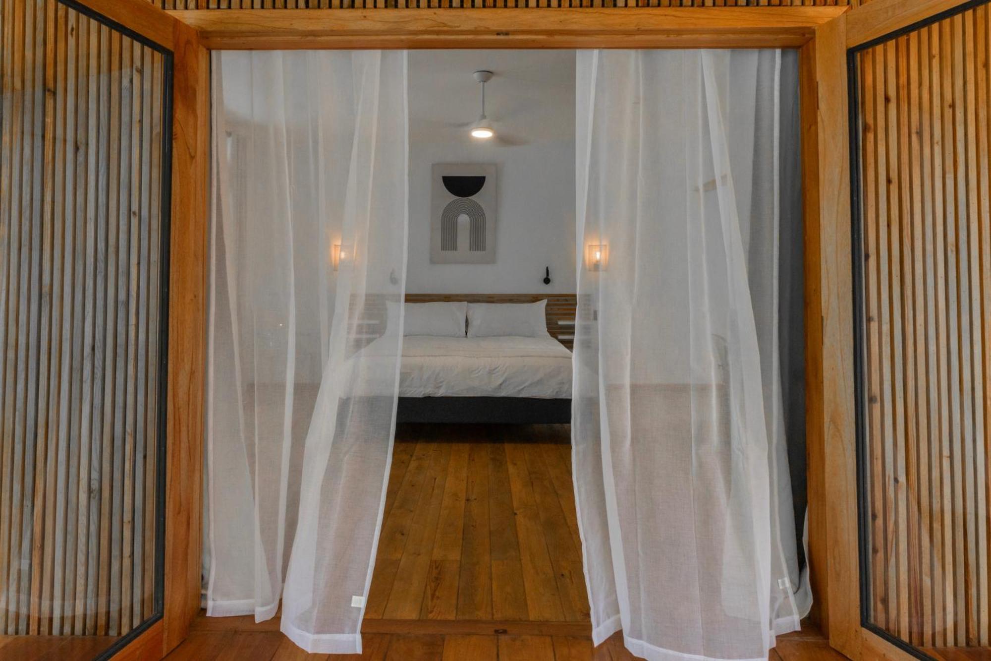 S Boutique Hotel Bocas Town Exterior foto