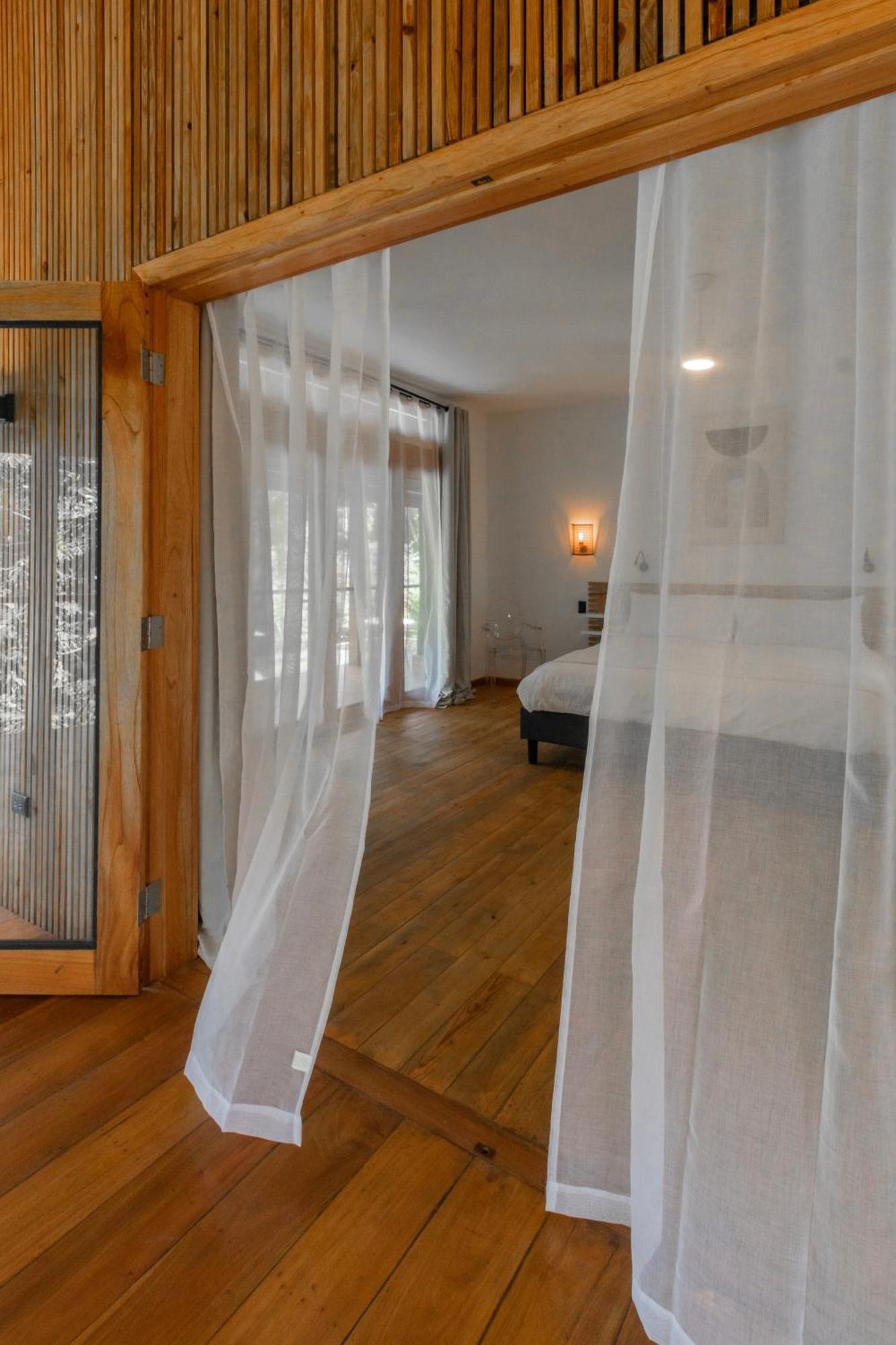S Boutique Hotel Bocas Town Exterior foto
